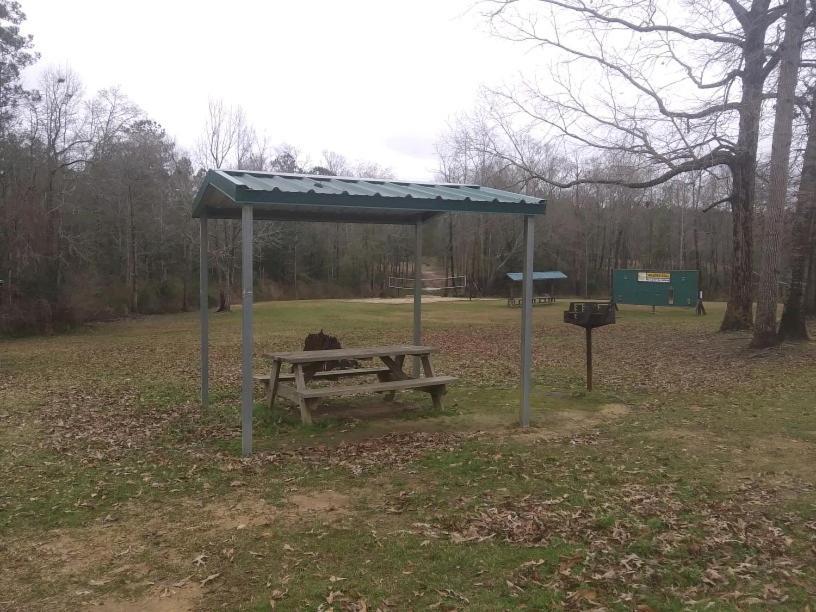 Whispering Creek Lodging & Rv Resort Newton Exterior foto