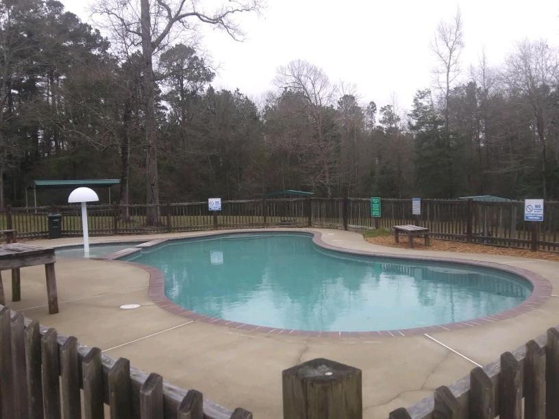Whispering Creek Lodging & Rv Resort Newton Exterior foto